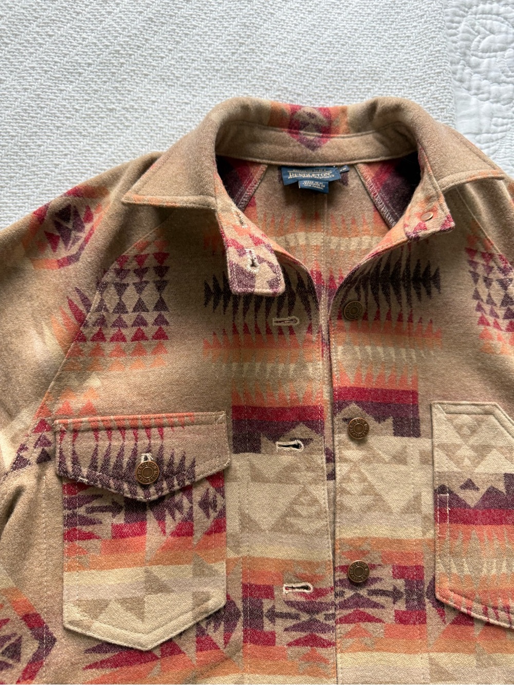 Pendleton 100% virgin wool Jacket / Shacket with button front and pockets - Picture 2 of 11